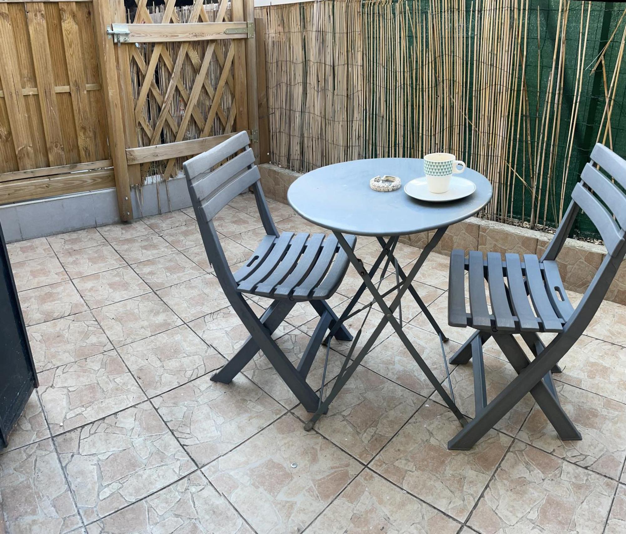 Appartement- Studio Avec Terrasse Gagny エクステリア 写真